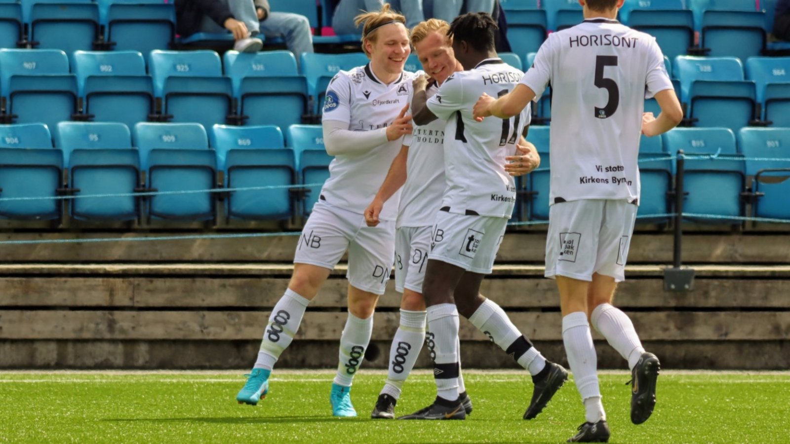 Tok Sin Fjerde Strake Seier sane Fotball